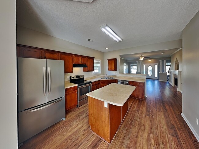 Foto del edificio - 2283 Purple Leaf Ln