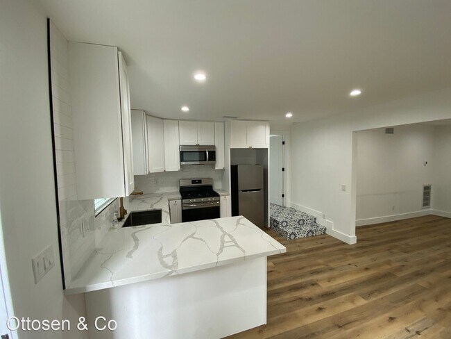 Building Photo - 1 br, 1 bath House - 3109 1/2 Berkeley Circle