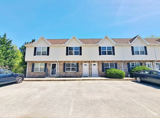 Foto del edificio - 2 Bed / 1-1/2 Bath Townhome