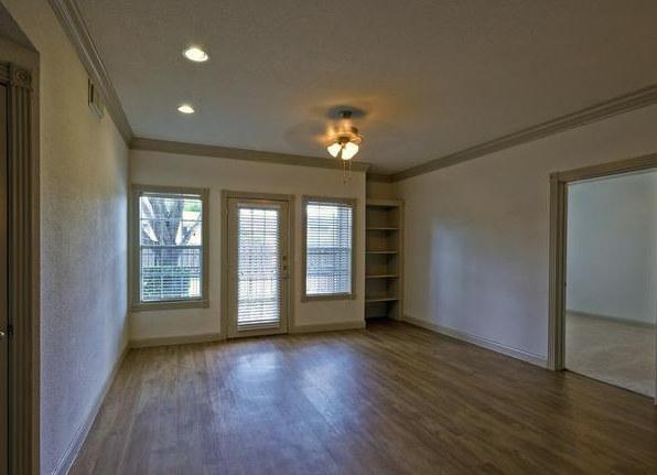 Foto principal - 1 bedroom in Houston TX 77042