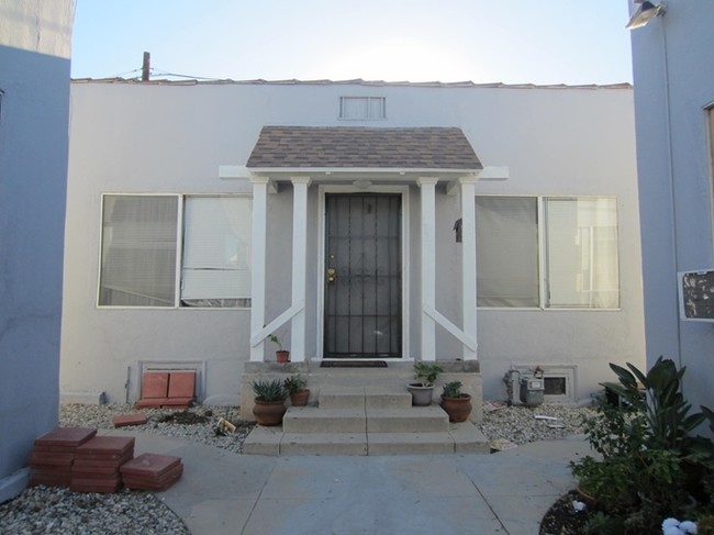 Building Photo - 1322 Constance St