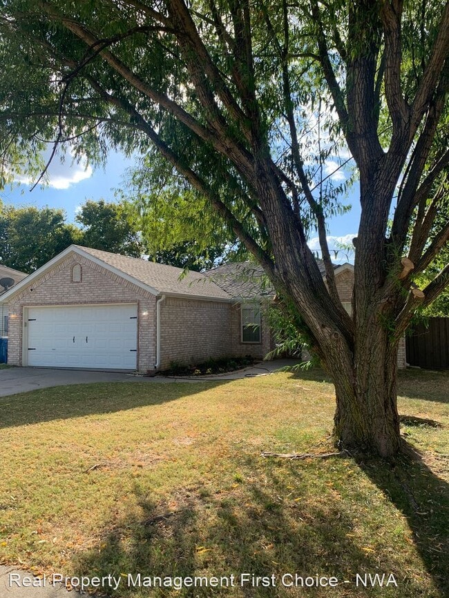 Building Photo - 3 br, 2 bath House - 904 SW Sandrock Road