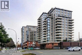Building Photo - 8120 Lansdowne Rd