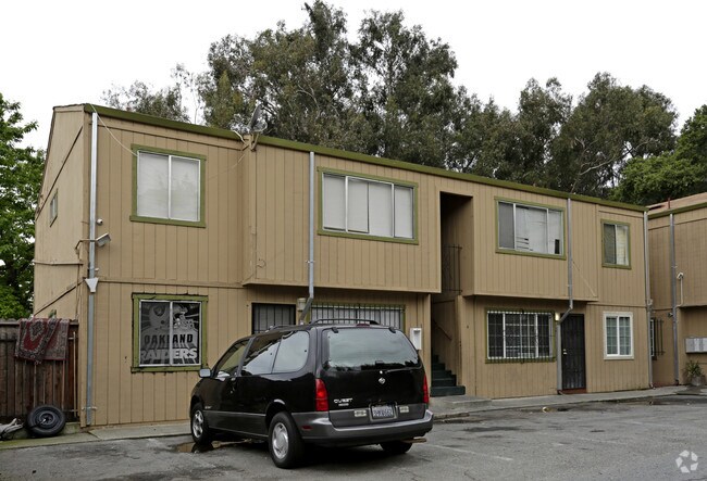 Building Photo - 3415-3421 68th Ave