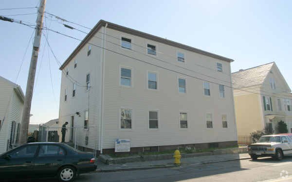 Foto del edificio - 14 Western Ave