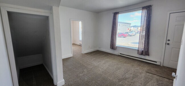Foto del edificio - 3018 E Olympic Ave