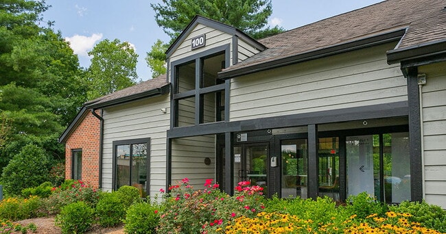 Foto del edificio - Residences at Glenview Reserve Apartment Homes