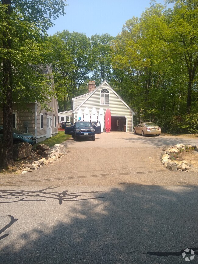 Apartments near Seacoast Plaza in Hampton, NH Page 5