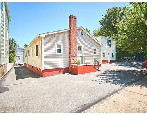 Foto del edificio - 71 Oak St