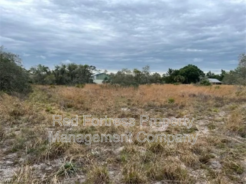 Foto del edificio - 21840 Claytor Rd