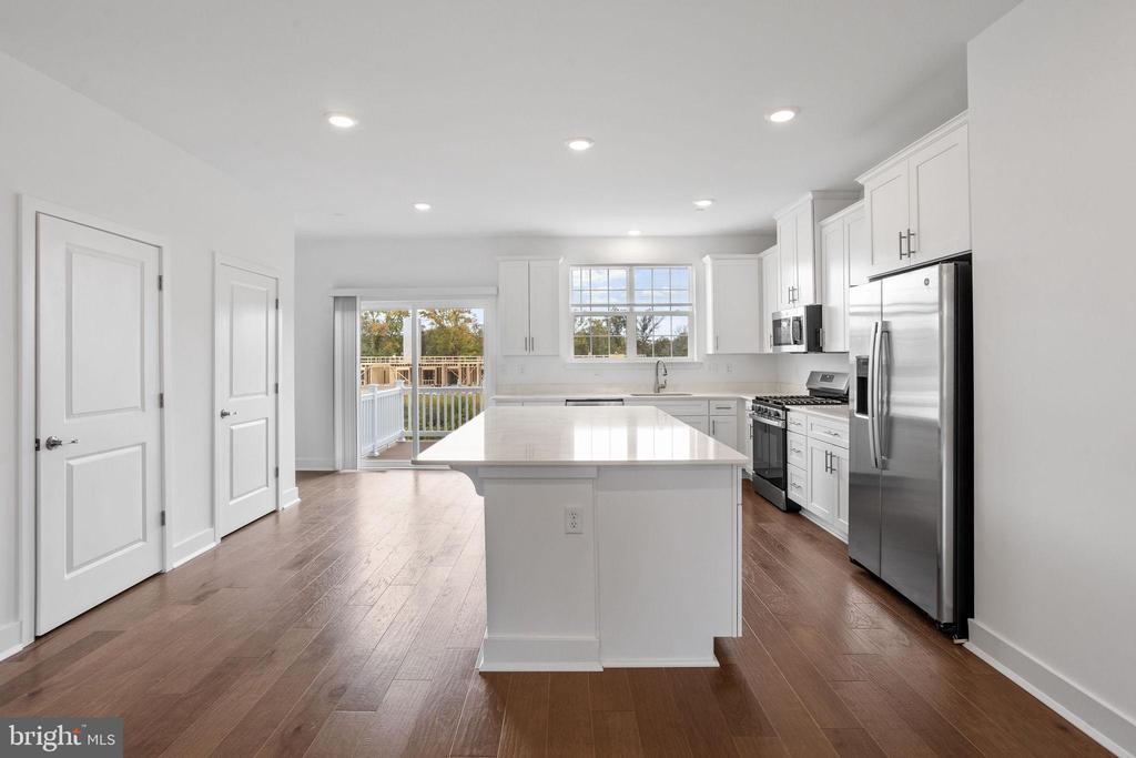 Foto principal - 142 ADA Hightower Ave