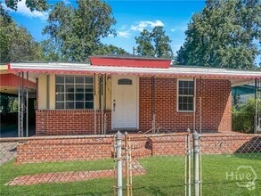 Building Photo - 914 Bowden St