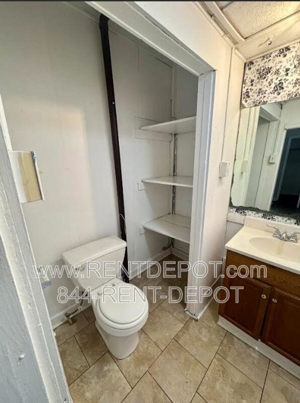 Foto del edificio - 1312 E Olive St