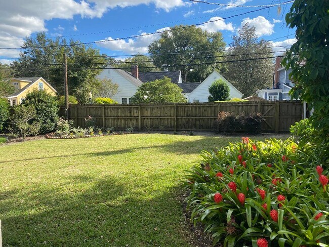 Foto del edificio - 612 Stetson St