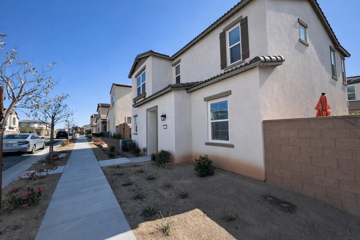 Building Photo - 41410 Penn Dr