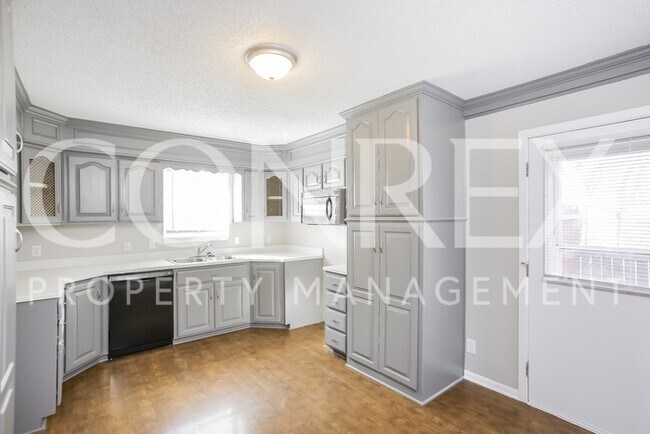 Foto del edificio - 700 Kountry Ln