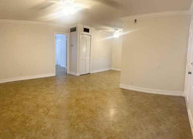 Building Photo - 1401 S Federal Hwy