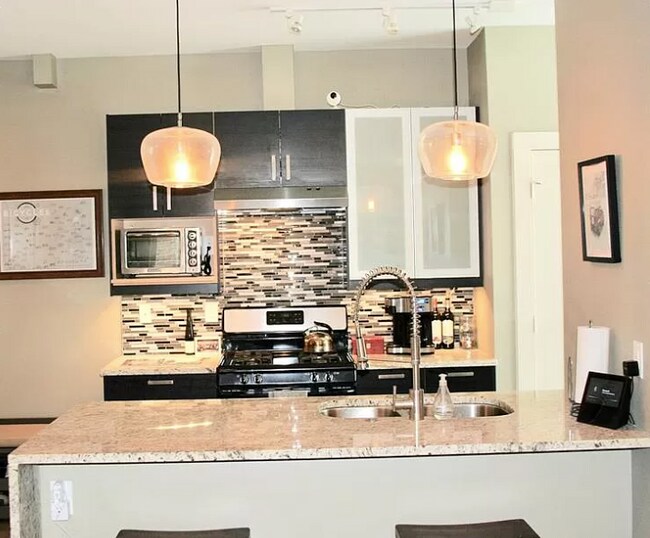 Photo - 1324 May St Apartment