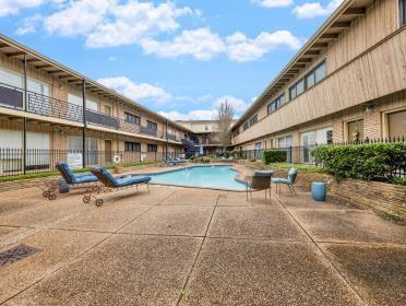 Foto del edificio - 3809 N Braeswood Blvd