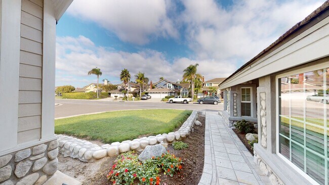 Building Photo - **COMING SOON** Beautiful 4 Bedroom Single...