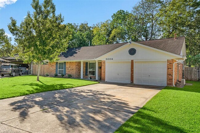 Building Photo - 5004 Carmona Ln