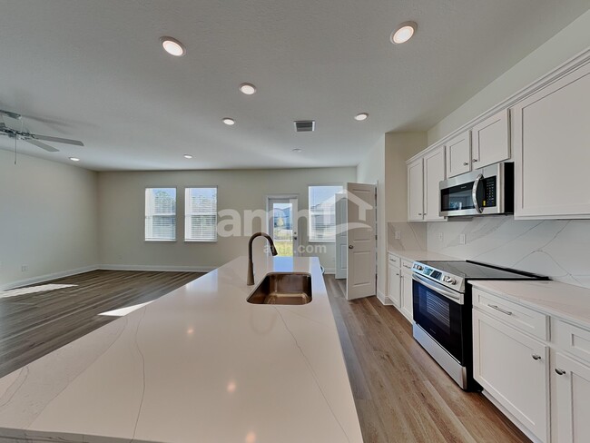 Building Photo - 2531 Feather Crst Dr