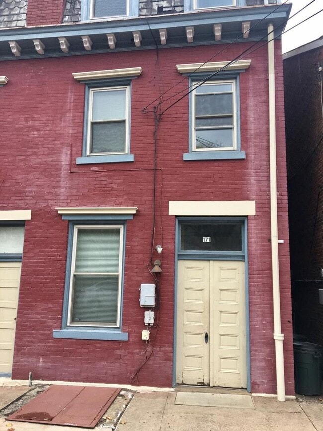 Photo - 171 S 17th St House