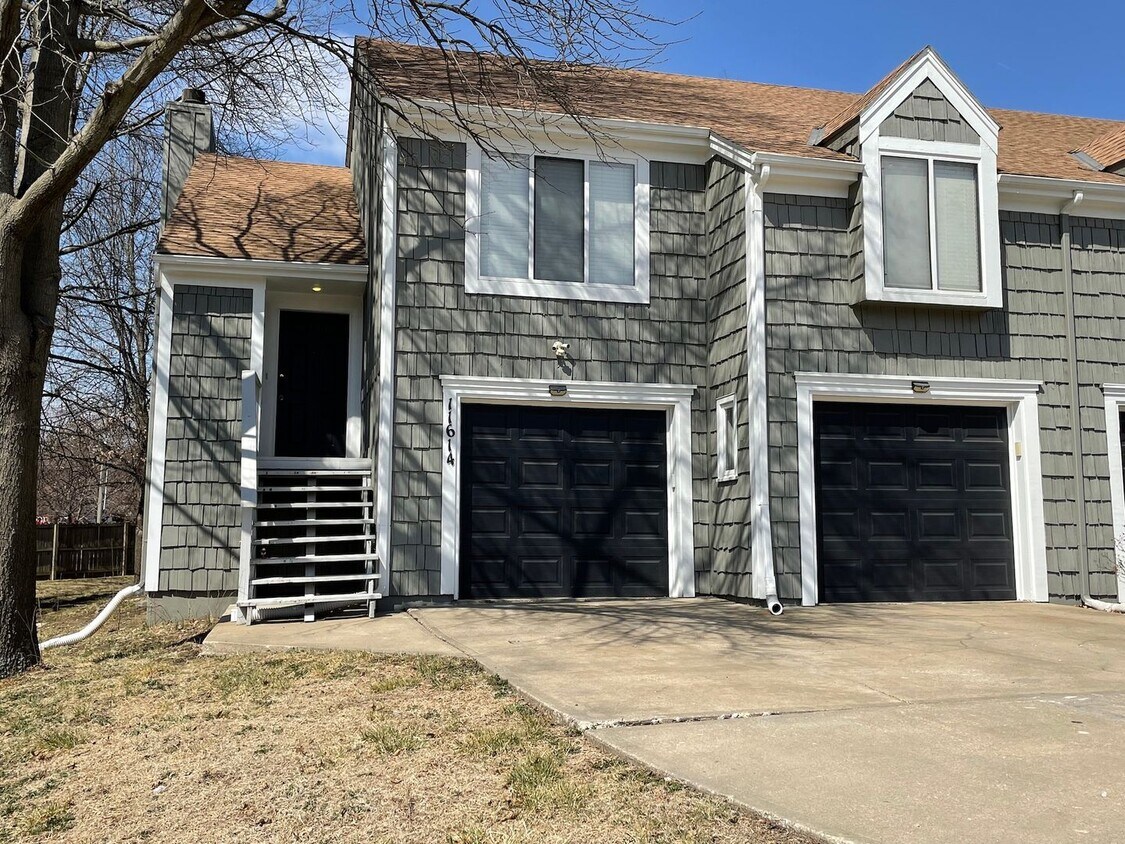 11614 St, Overland Park, KS 66210 House Rental in Overland