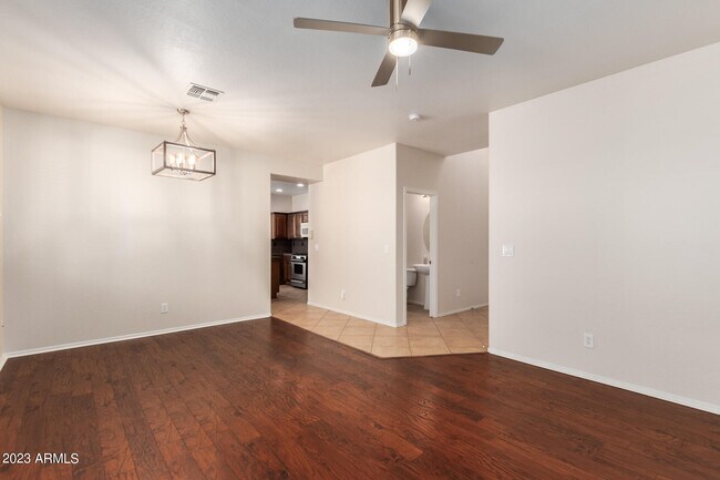 Foto del edificio - 3812 Desert Creek Ln