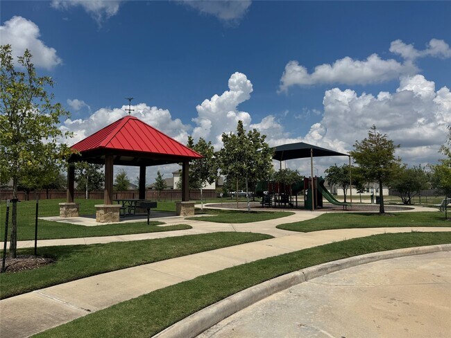 Foto del edificio - 1013 Pitch Pne Ct