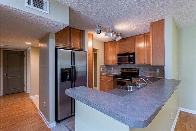 Foto del edificio - 3650 Ashford Dunwoody Rd NE