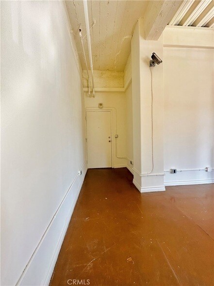 Foto del edificio - 312 W 5th St