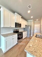 Building Photo - 5064 Silver Fox Trl
