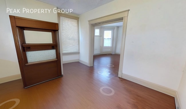 Building Photo - 2545 Vestry Ave