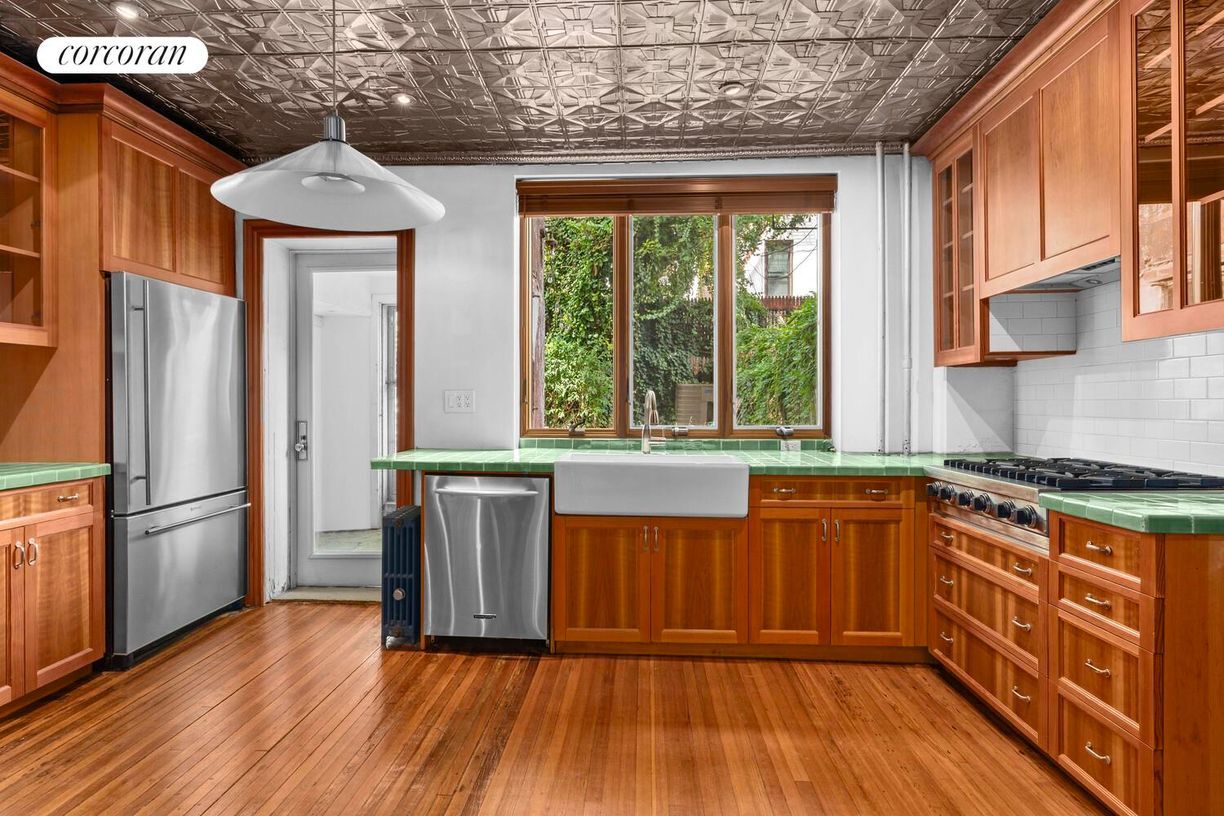 Foto principal - 131 1/2 Noble St