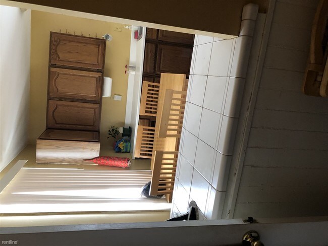 Foto del edificio - 2 br, 1 bath Triplex - 1986 E Dryden Rd