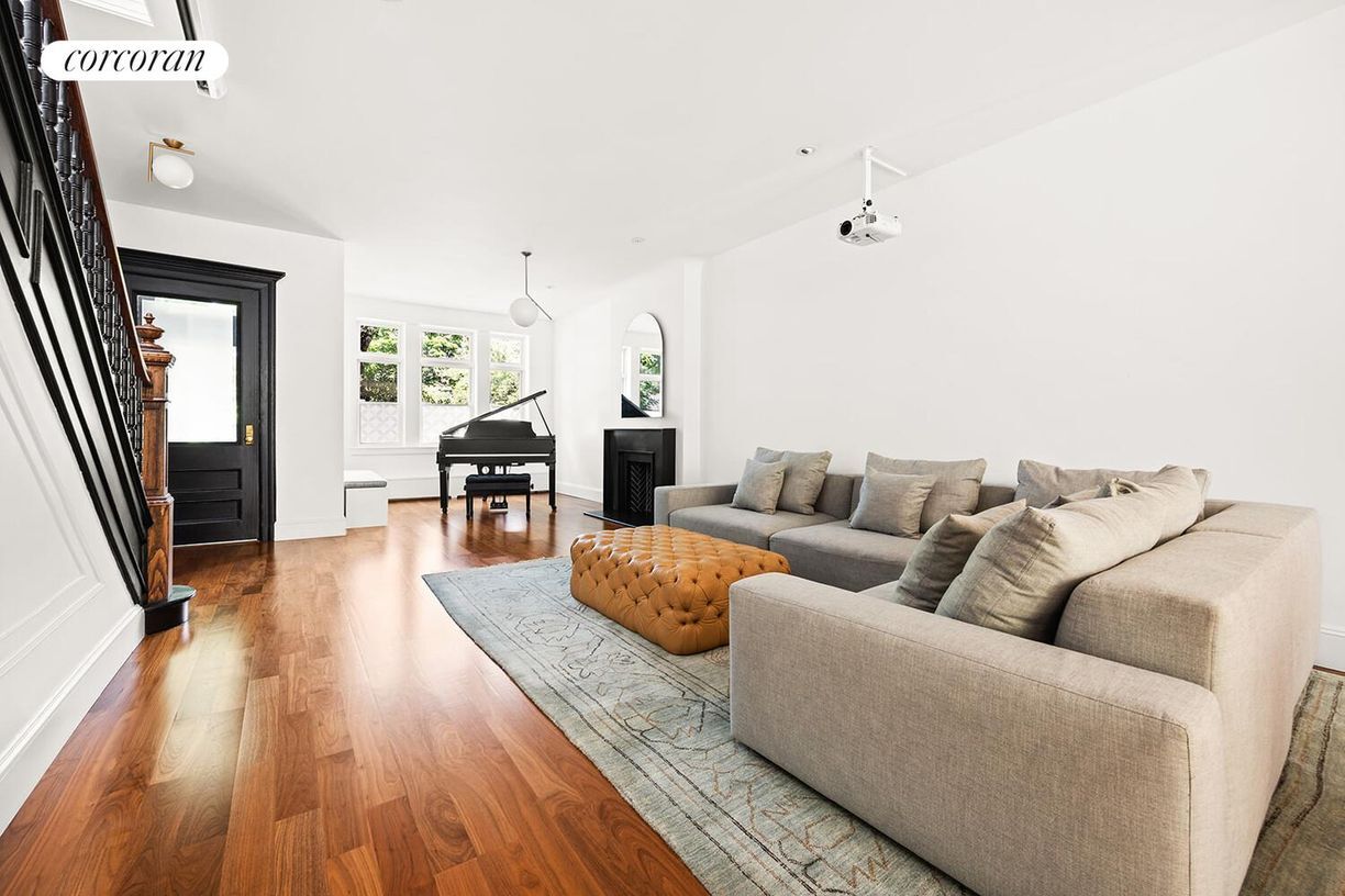 Foto principal - 90 Windsor Pl