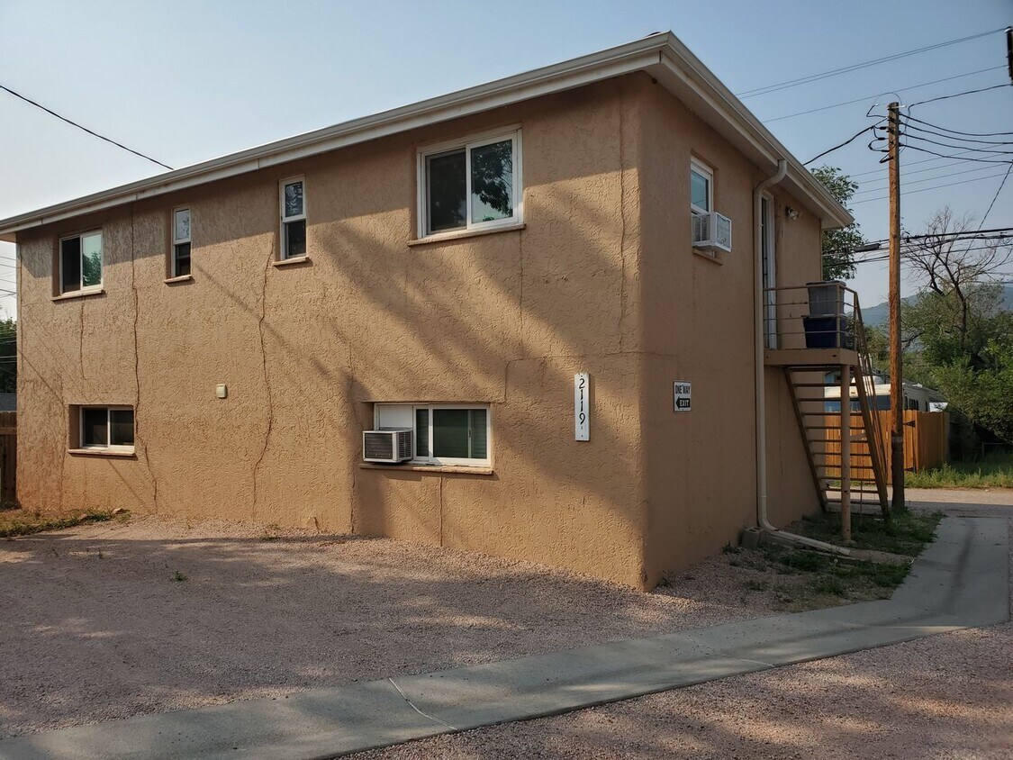 2119 1/2 W. Colorado Avenue - 2119 1/2 W. Colorado Avenue