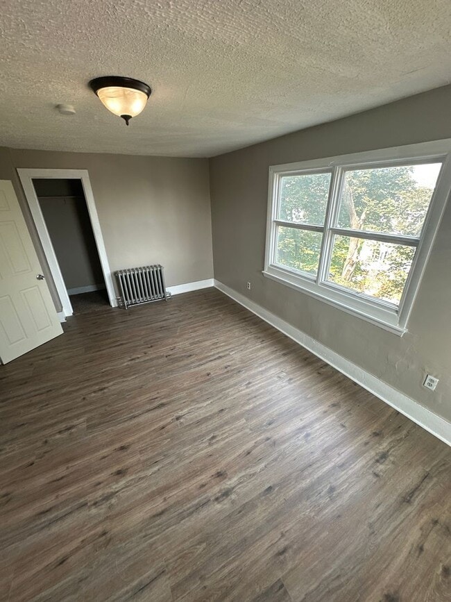 Building Photo - 3 Bedroom townhome in Nanticoke