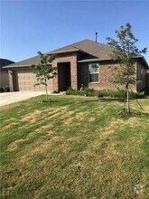 Building Photo - 172 Voss