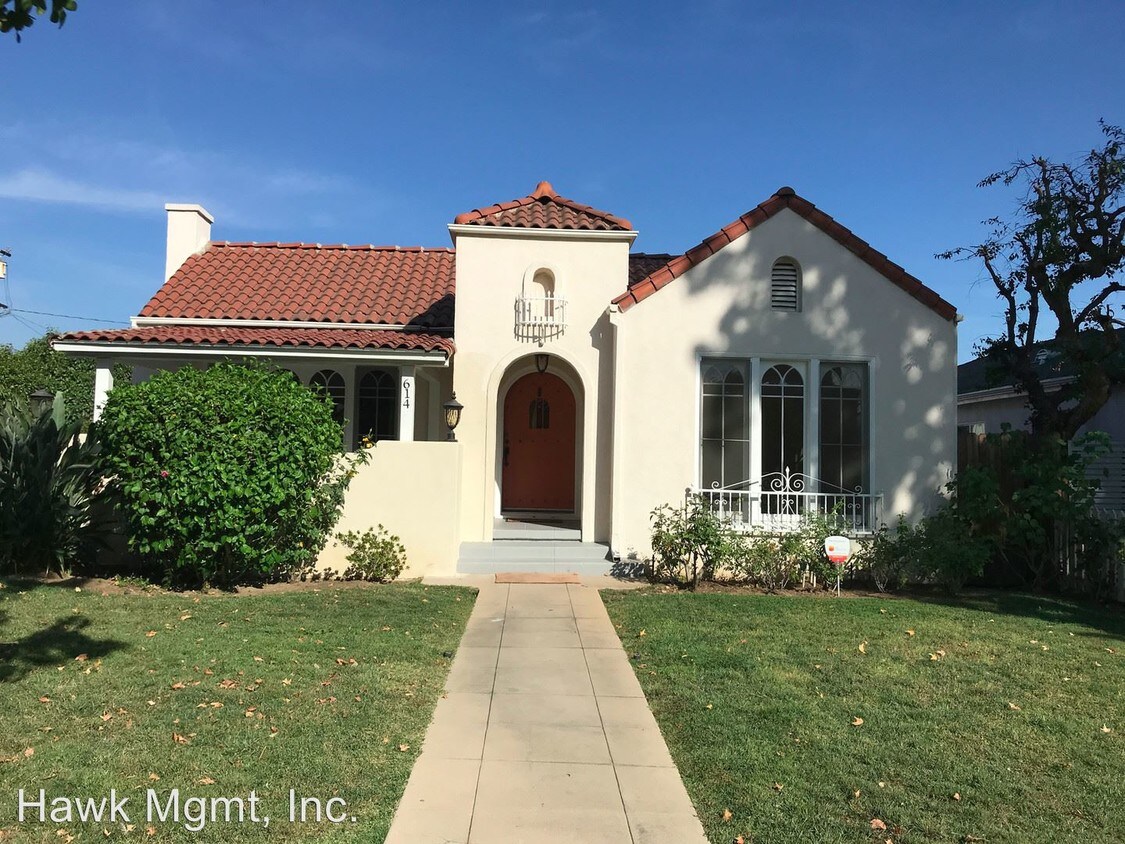 Foto principal - 4 br, 2 bath House - 614 N. Curtis Ave.