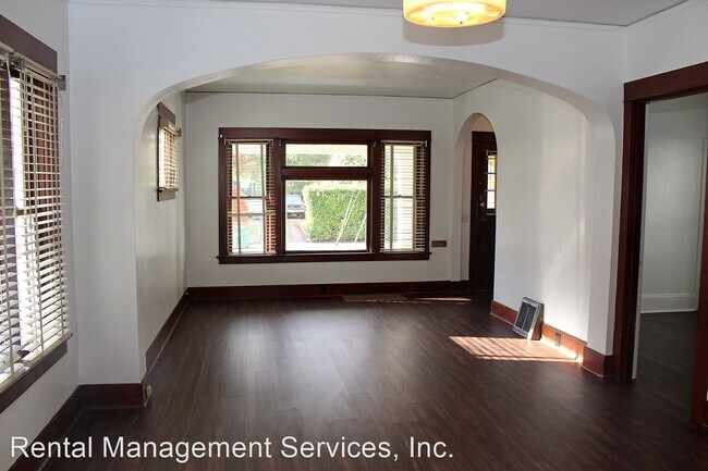 Building Photo - 2 br, 1 bath House - 4522 NE 17th Avenue