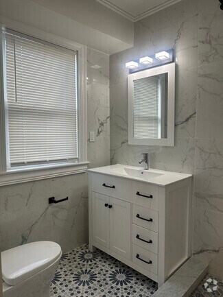 Building Photo - 58 Edgecliff Rd