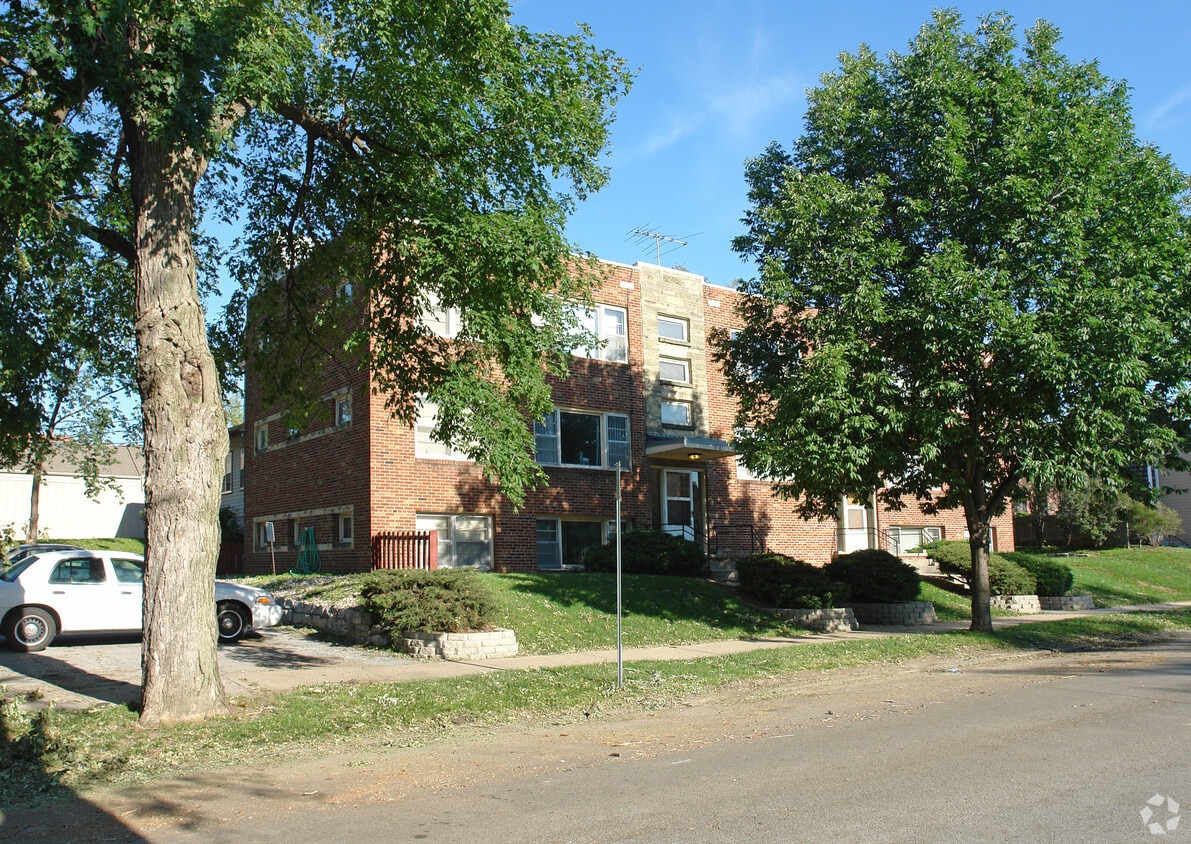 Building Photo - 524 S 36th St