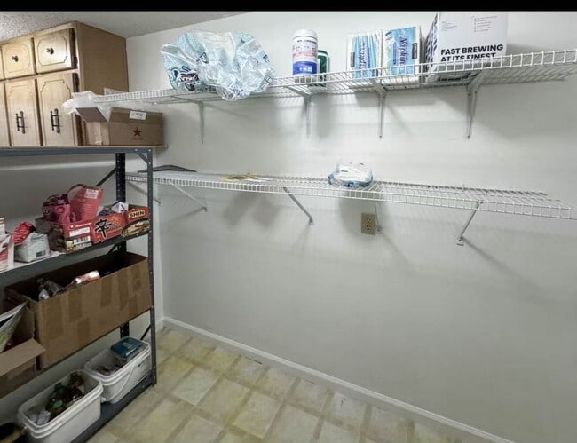 Foto del edificio - 810 Highland Dr