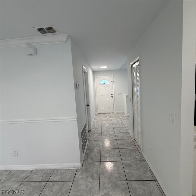 Foto del edificio - 5011 Brookfield St