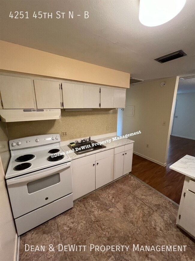 Foto del edificio - 2 Bed/1 Bath - Unit B