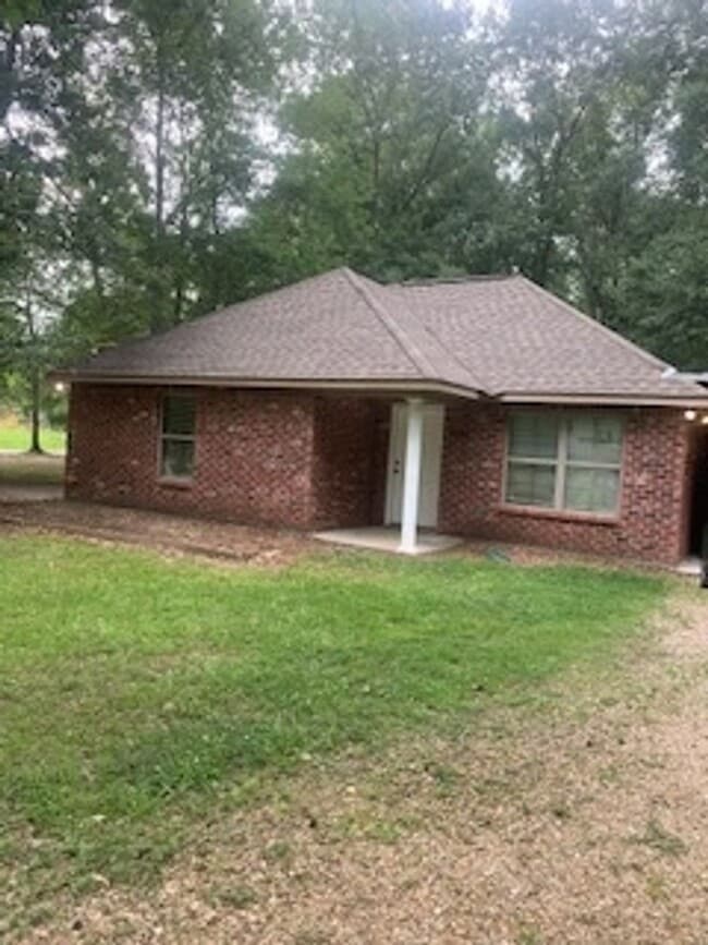 Building Photo - Country side home