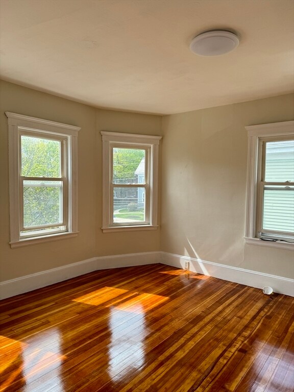 Building Photo - 89 Linden Ave
