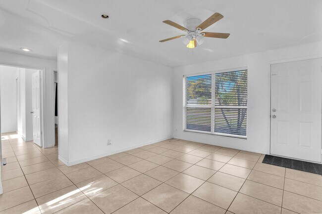 Foto del edificio - 1828 Maypop Rd